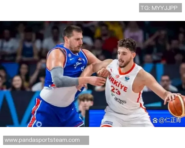 媒体人呼吁国内俱乐部重视高后卫培养应从小篮球阶段着手选拔优秀前锋