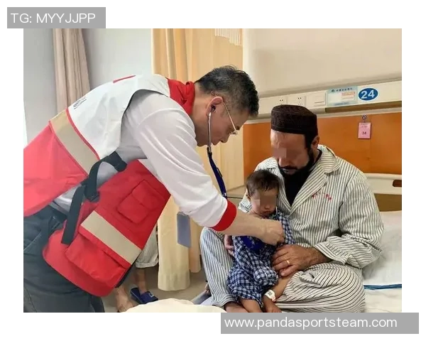 格纳布里与基米希探访医院肿瘤病房温暖关怀患病儿童